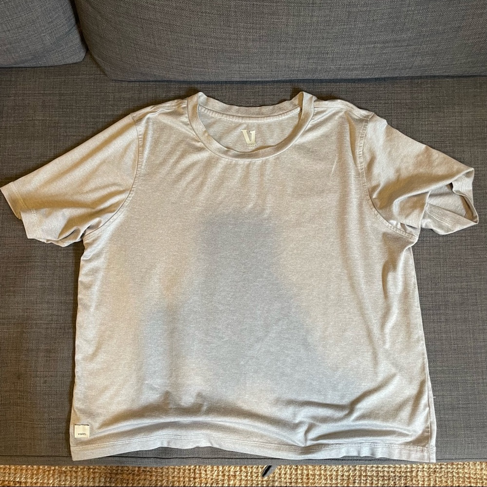 Vuori women’s tee boxy crop fit